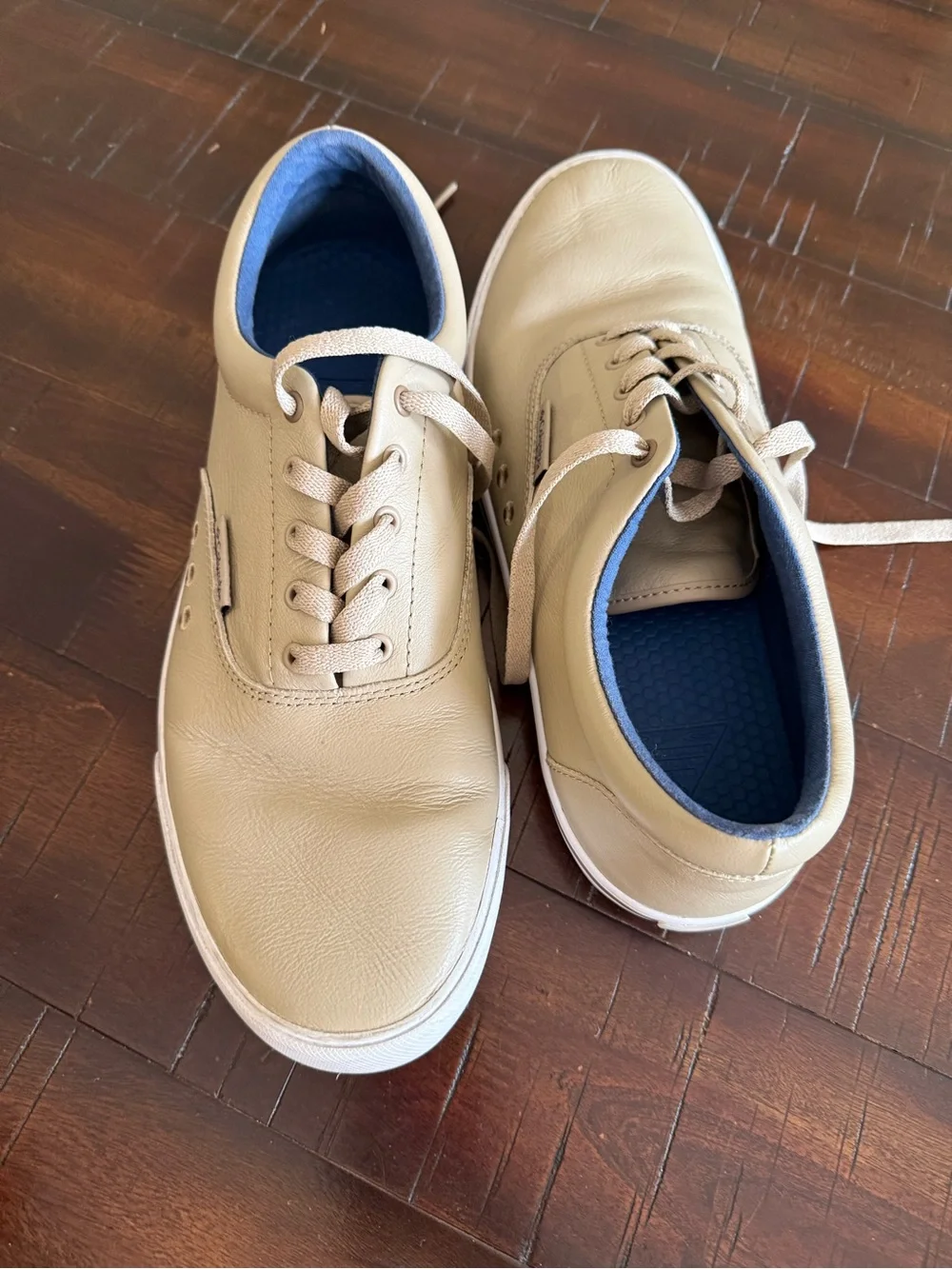 Columbia Beige Leather Low-Top Sneakers with Blue Lining